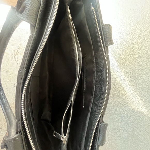 Chiara Ferretti Black Quilted Shoulder Bag - Picture 6 of 8